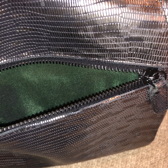 Kelly Wynne Cloud 9 Clutch Metallic Snakeskin - Picture 9 of 9